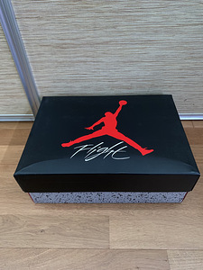Jordan 4 "Red Thunder" (4 фото из 5)