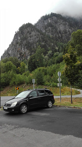 Kia Carnival 2nd gen vasak esituli (4 foto / 4)