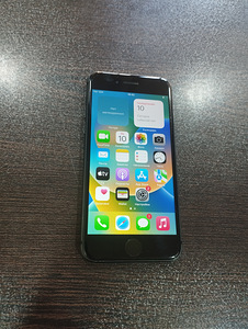 iPhone 8 64Gb (2 լուսանկար / 4)