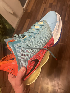Korvpallijalatsid. Nike LeBron 19 Low. (4 foto / 4)