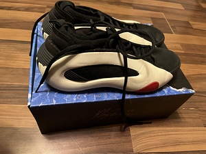 Баскетбольные кроссовки. Harden vol 8. (3 фото из 4)
