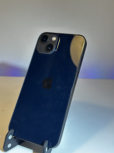 Apple iPhone 13 (1 фото из 6)