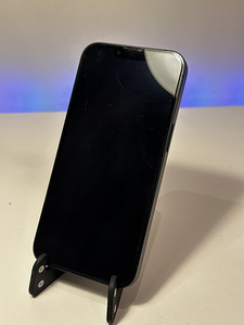 Apple iPhone 13 (2 фото из 6)