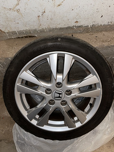 R17 Honda диски+шины (1 фото из 4)