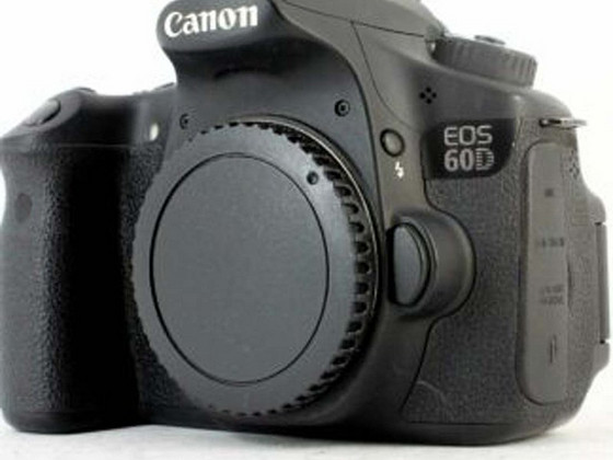 Canon EOS 60D 18 0MP Digital SLR CameraCanon EOS 60D DSLR.18