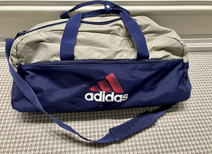 Спортивная сумка Adidas (1 фото из 5)