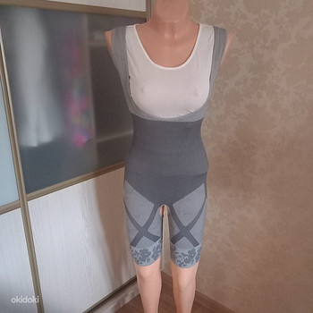 Uus, korrigeeriv body, suurus EU 40/44
