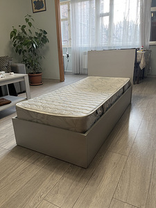 Кроватка (3 фото из 4)