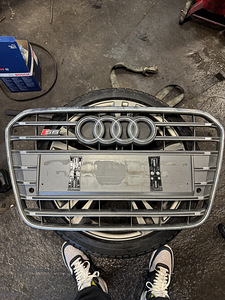 Решетка Audi S6 C7 (1 фото из 4)