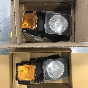 Hummer H3 front headlights
