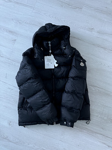 Uued Moncler Maya joped (XS-M) (1 foto / 2)
