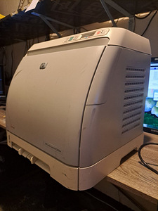 Принтер HP color laser 2600n (2 фото из 3)