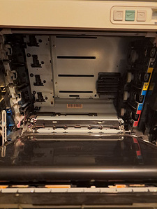 Принтер HP color laser 2600n (3 фото из 3)