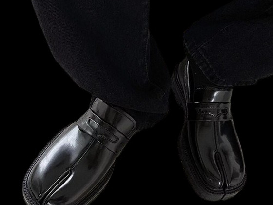 Tabi Shoes/Loafers