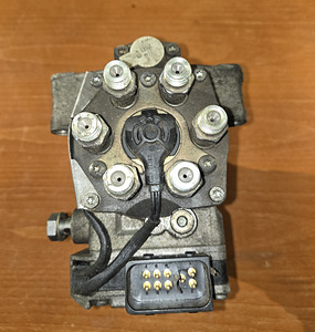 Kõrgsurvepump Audi A4 (Bosch 0281002150). (3 foto / 3)