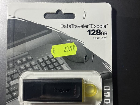 Карта памяти 128gb новая