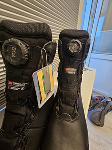 Новые тёплые рабочие сапоги Würth с BOA (3 фото из 4)