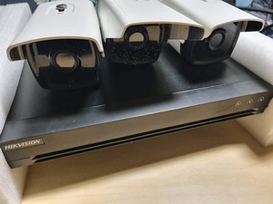 Digitaalne videoregistraator HIKVISION koos 4kaamerad (1 foto / 3)