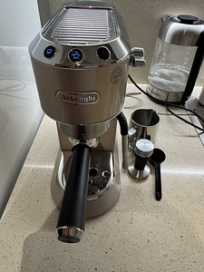 DeLonghi Dedica Arte EC885 BG (1 foto / 6)