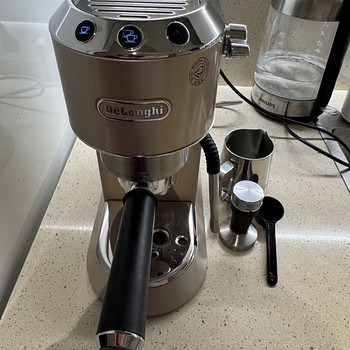 DeLonghi Dedica Arte EC885 BG