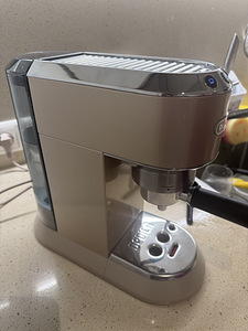 DeLonghi Dedica Arte EC885 BG (5 foto / 6)