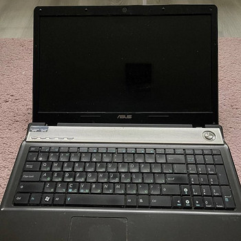 Ноутбук ASUS N61DA 16 (Читайте описание)возможно на запчасти