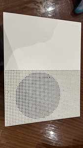 Xbox One S (3 foto / 7)