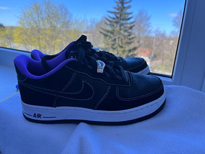 Купить кроссовки Nike (1 фото из 2)