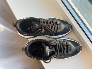 Muua tossud Guess (2 foto / 3)