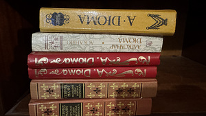 Книги (9 фото из 10)