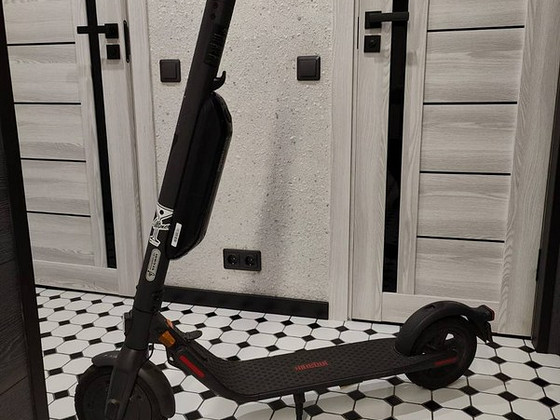 Самокат Segway Ninebot E22E + ДОПОЛНИТЕЛЬНАЯ БАТАРЕЯ 36V 5.2