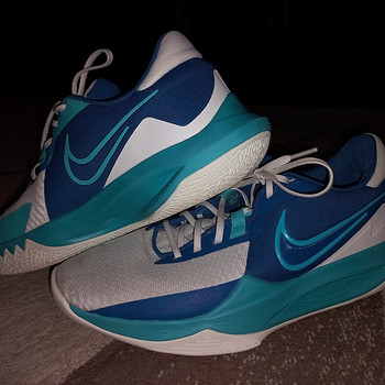 Баскетбольные кроссовки - Nike precision VI