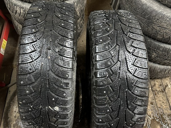 4x Nokian шипованные шины 225/65R17