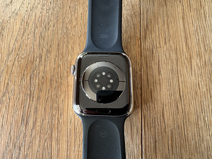 Apple Watch 7, Stainless Steel (3 foto / 3)