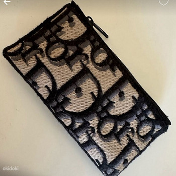 Dior võtmehoidja, uueväärne