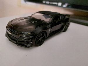 Модель 1:32 Chevrolet Camaro (2 фото из 6)