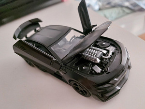 Модель 1:32 Chevrolet Camaro (6 фото из 6)