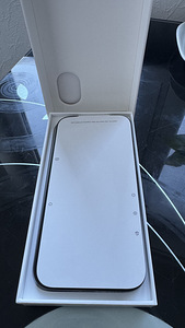 iPhone 16 новый (2 фото из 6)