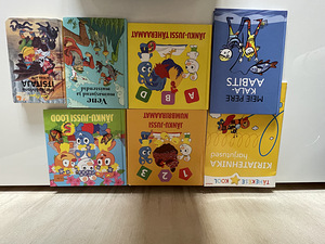 Книги (3 фото из 3)