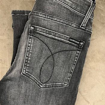 Uued Calvin Klein Jeans teksad,Suurus: 158/164