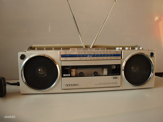 Sanyo M7750K Mini Boombox
