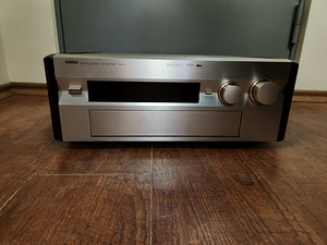 Yamaha DSP-A1 Surround Sound Processor/Amplifier (1 фото из 8)
