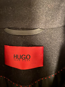Mantel HUGO BOSS (2 foto / 2)
