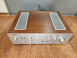 Yamaha CA-1000 стерео предусилитель-усилитель (2 фото из 3)