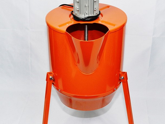 Elektriline purusti õunte, puuviljade ja köögiviljade jaoks