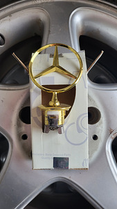 Mercedes benz kapoti märk (1 foto / 3)