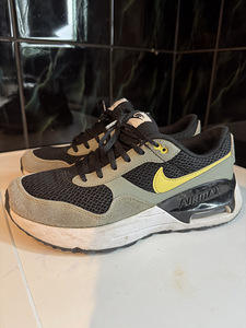Air Max nike (2 фото из 3)