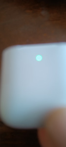 AirPods laadimine (1 foto / 2)