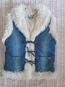 J Jeans lambanahkse voodriga vest 7-8 aastasele (2 foto / 2)