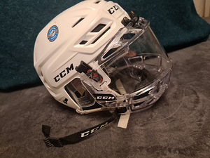 Хоккейный шлем CCM (1 фото из 4)